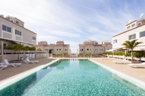 Duplex El Jable with pool and sea view